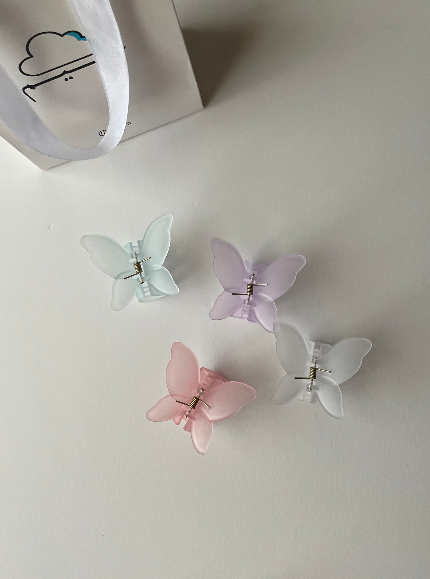 مشبك شعر فراشة