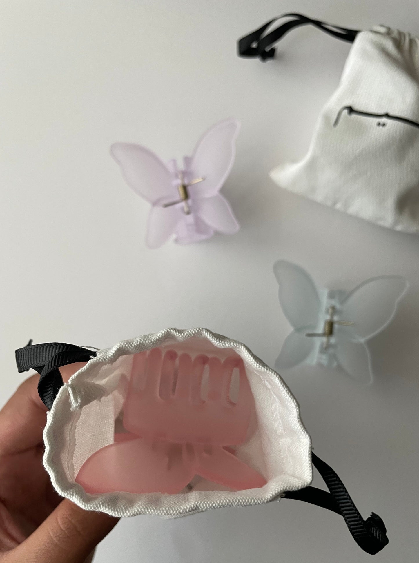 مشبك شعر فراشة