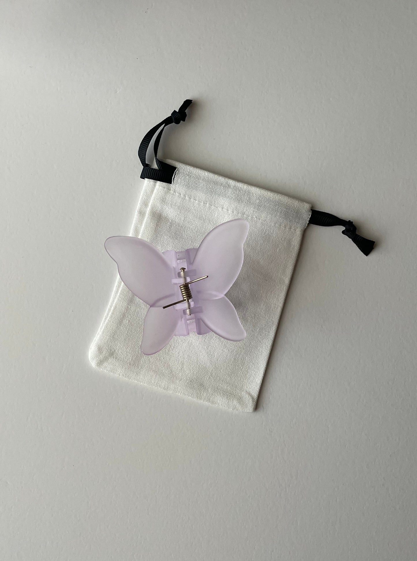 مشبك شعر فراشة